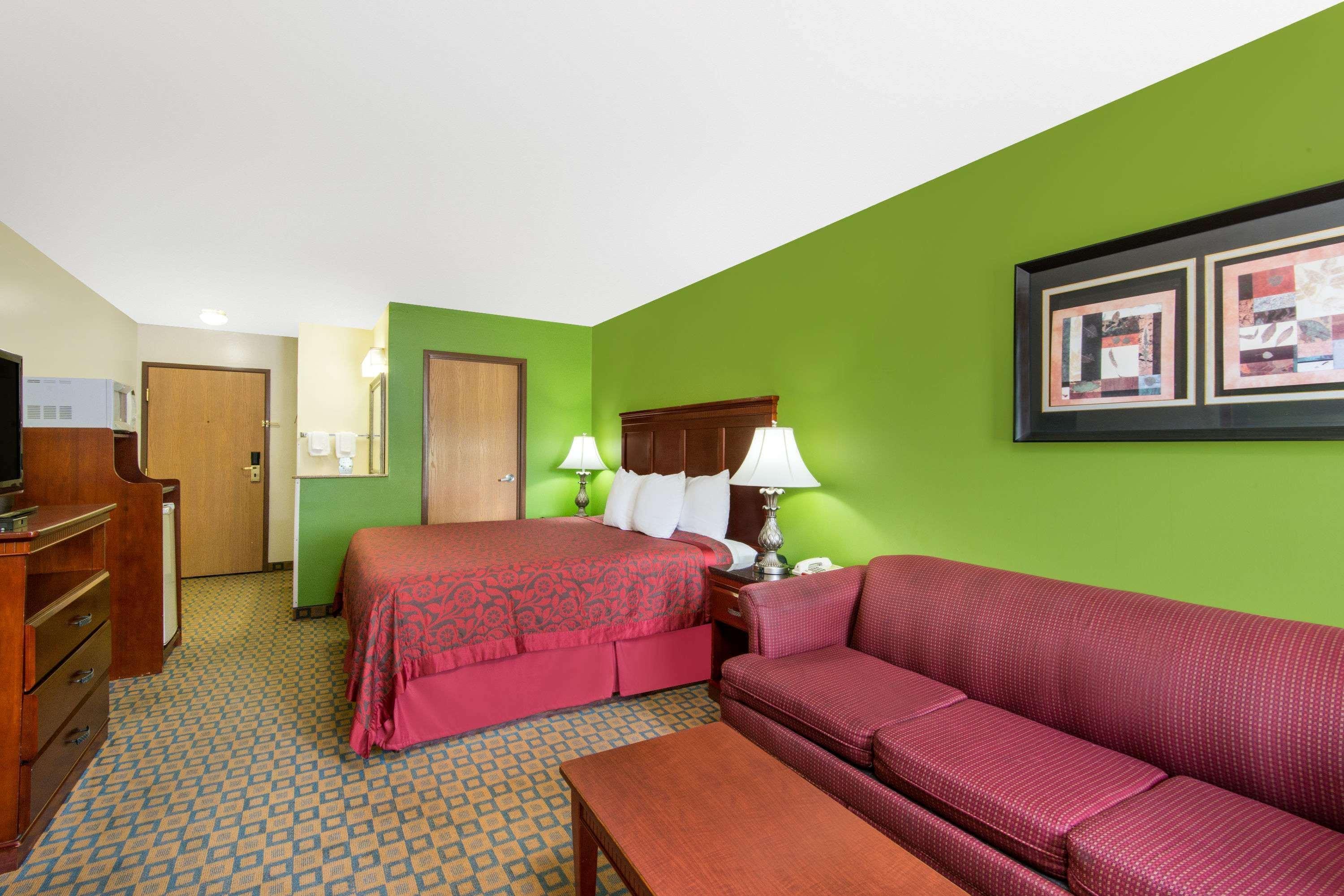 Days Inn & Suites By Wyndham Wichita Luaran gambar